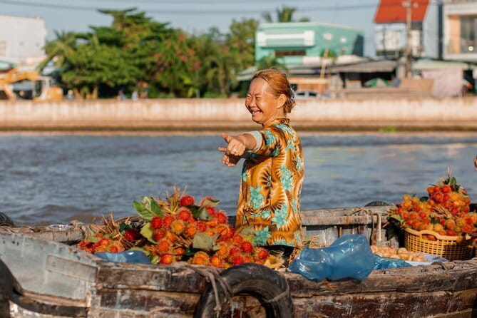 Floating Market & Hidden Canals – Small Group Morning Boat Tour - Quiet canals away from the main route