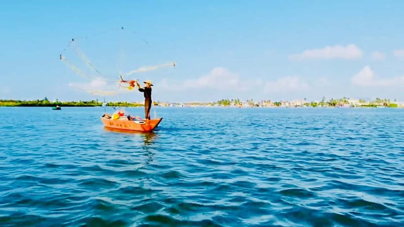 From Da Nang: Hoi An Old Town Tour, Night Market & Boat Ride - Dinner With Local Specialties