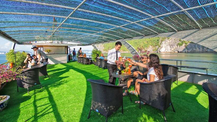 From Hanoi: 1 -Day Halong Bay Cruise With Big & Small Groups - Luon Cave by kayak or bamboo boat