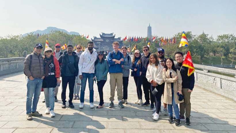 From Hanoi: 1-Day Ninh Binh Highlights Tour with Lunch - Why the guides matter on a packed day