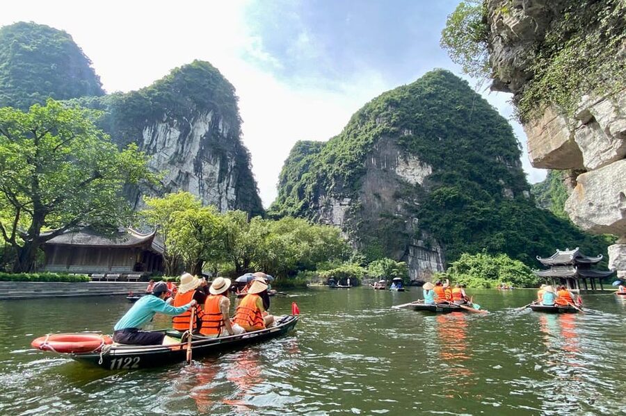 From Hanoi: 1-Day Private Car to Incense Village & Ninh Binh - Hang Mua’s 500 steps and the view from above