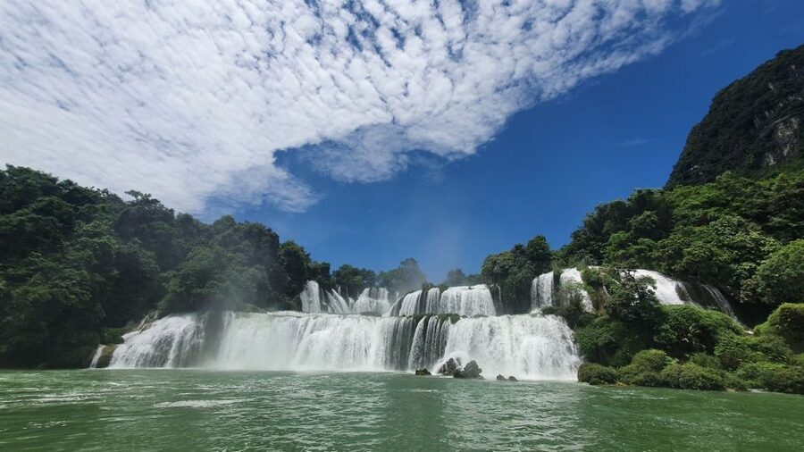 From Hanoi: 2-Day Ban Gioc Waterfall Tour - What the guides add to the experience