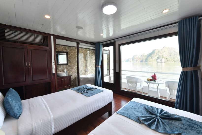From Hanoi: 2-Day Halong Sapphire Cruise with Balcony Cabin - Brunch, checkout, and the return to Hanoi