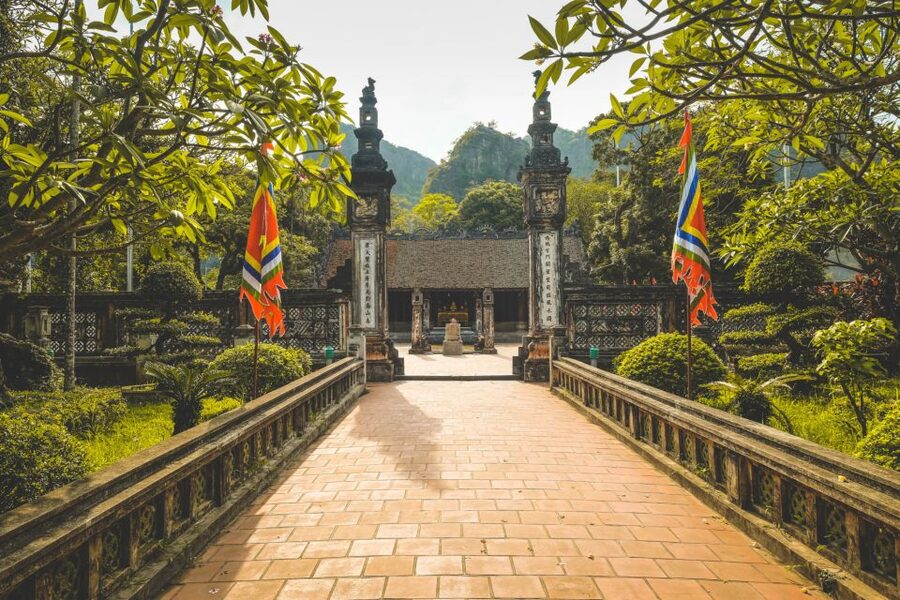 From Hanoi: 2-Day Ninh Binh Tour with Accommodation & Meals - What $210 buys you