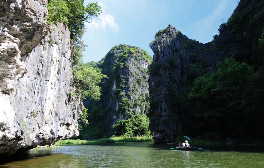 From Hanoi: 2-Day Ninh Binh Tour with Accommodation & Meals - Tam Coc or Trang An, choose your boat route