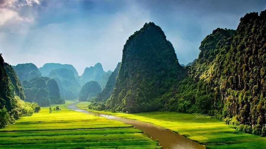 From Hanoi: 2-Day Ninh Binh Tour with Ha Long Bay Cruise - Titop Island for swimming and a high view