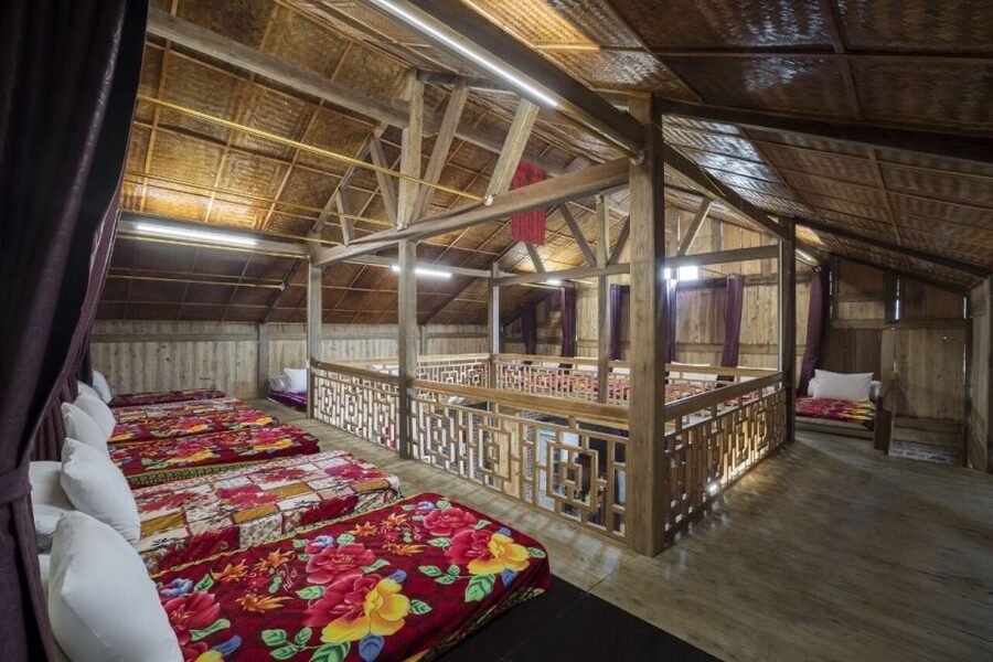 From Hanoi: 2-Day Sapa Cultural Exchange Tour with Homestay - Day 1: Muong Hoa Valley and the walk to Ta Van