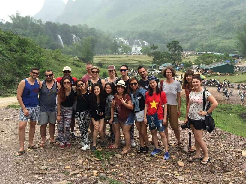 From Hanoi: 2-Day Sapa Trek Tour - Luxury Limousine Transfer - A free evening in Sapa town