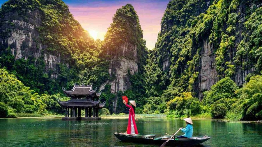 From Hanoi: 3-Day Luxury Tour Ninh Binh & Ha Long Bay Cruise - Key points at a glance