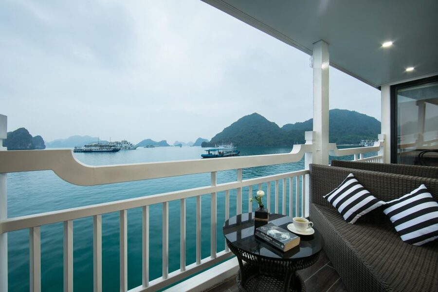 From Hanoi: 3-Day Luxury Tour Ninh Binh & Ha Long Bay Cruise - Buffet lunch and the Trang An caves