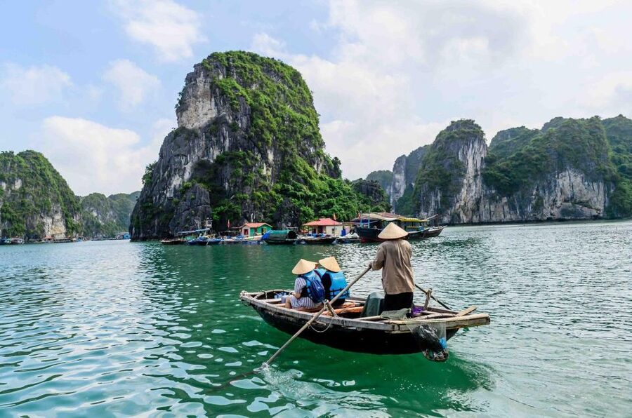 From Hanoi: 3-Day Luxury Tour Ninh Binh & Ha Long Bay Cruise - Mua Cave and 500 steps to the summit