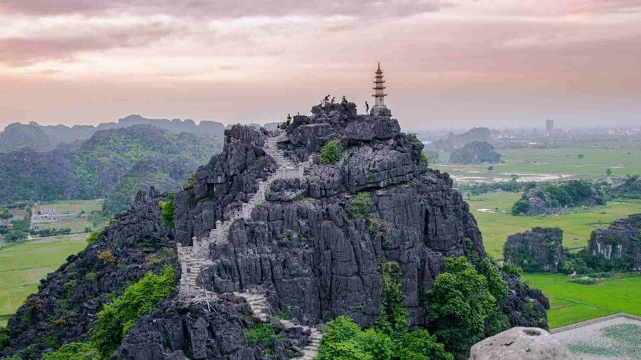 From Hanoi: 3-Day Luxury Tour Ninh Binh & Ha Long Bay Cruise - Day 2: From Ninh Binh to a night at sea