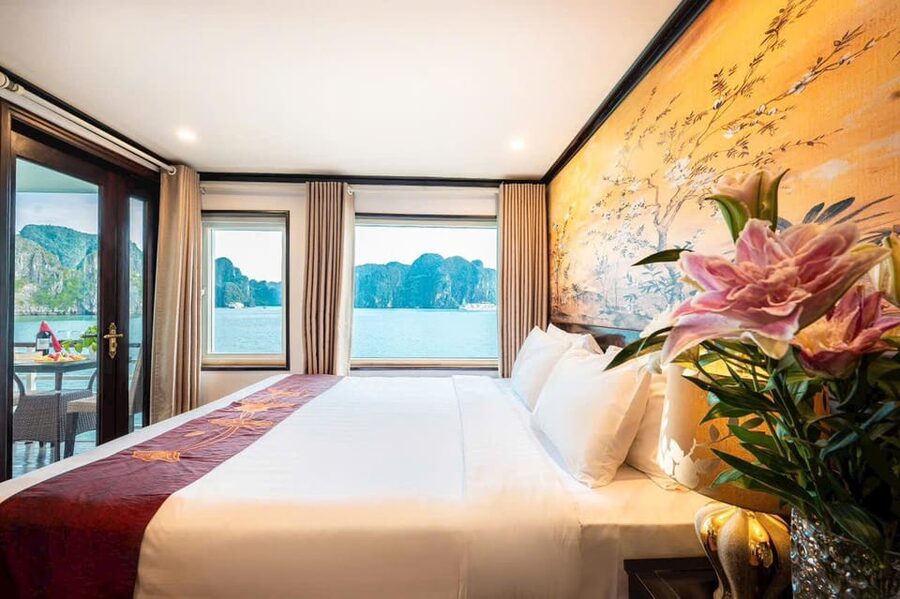 From Hanoi : 4-day Ninh Binh-Halong Bay Cruise with Balcony - Day 3: From Ninh Binh to a balcony on Ha Long Bay