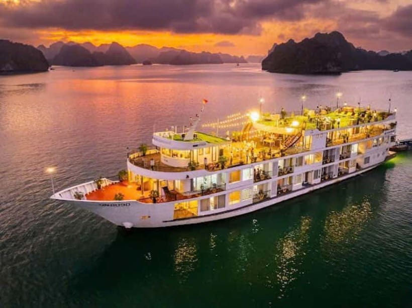From Hanoi : 4-day Ninh Binh-Halong Bay Cruise with Balcony - Day 1: Hoa Lu, cycling, Trang An, and Mua Cave