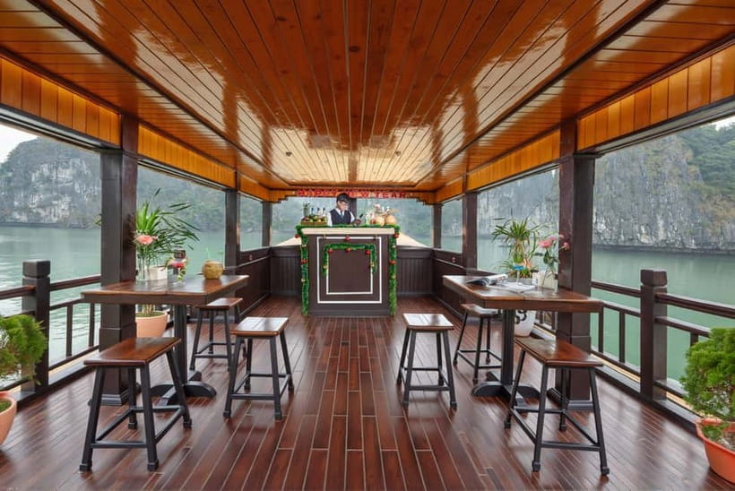 From Hanoi/Cat Ba: Lan Ha Bay Full-Day Boat Trip - Lunch at Ong Cam Islet
