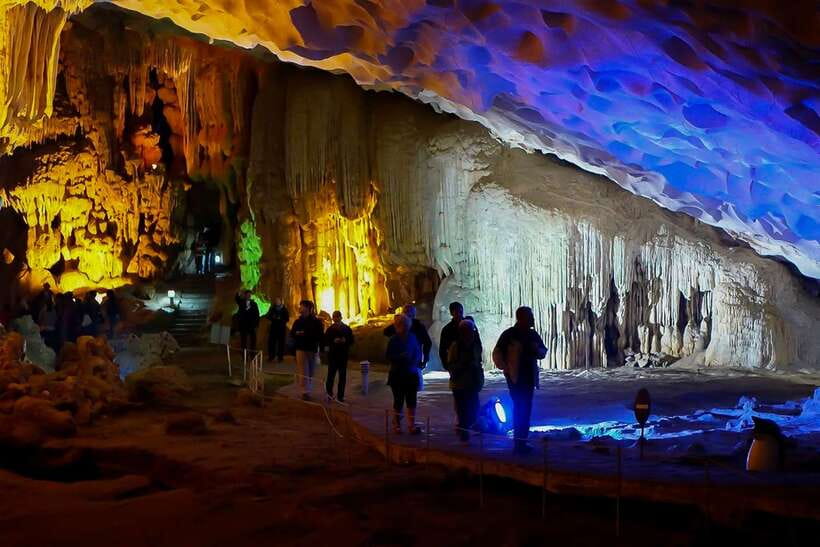 From Hanoi: Ha Long Bay Save-Cost Tours - Big & Small Groups - Crowds, weather, and the rhythm of the day