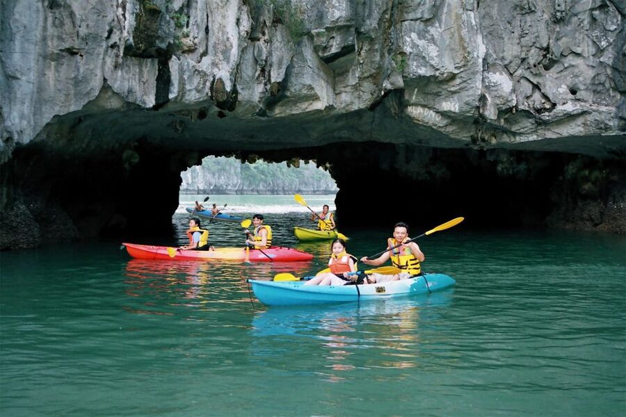 From Hanoi: Halong Bay 1 Day Trip Visit Cave, Island, Kayak - Should you book it?