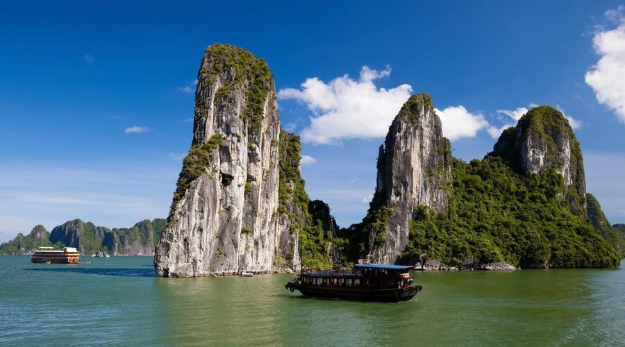From Hanoi: Halong Bay Day Trip with Lunch and Transfers - Sung Sot Cave, Halong Bay’s grand interior