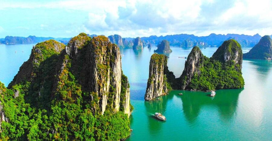 From Hanoi: Halong Bay Day Trip with Lunch and Transfers - The Hanoi pickup and the long road to the harbor