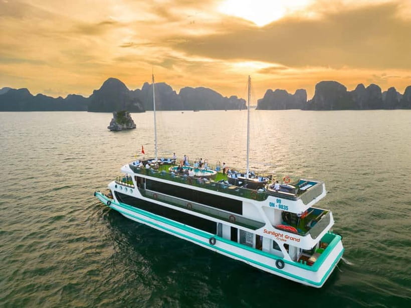 From Hanoi: Halong bay Luxury tour on 5 star cruise - The 8:00 am Hanoi pickup and three-hour road trip