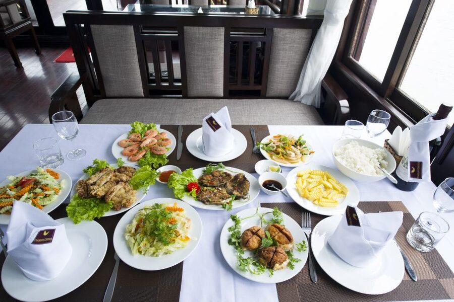 From Hanoi: Halong day trip, Route 2, 6hours, Small group - Titop Island: swimming or climbing