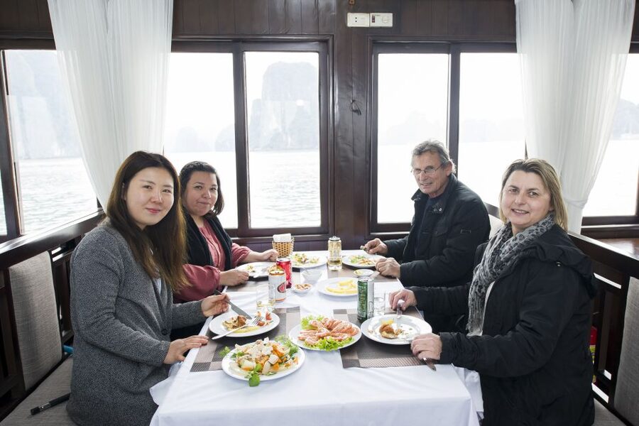From Hanoi: Halong day trip, Route 2, 6hours, Small group - Luon Cave by kayak or bamboo boat