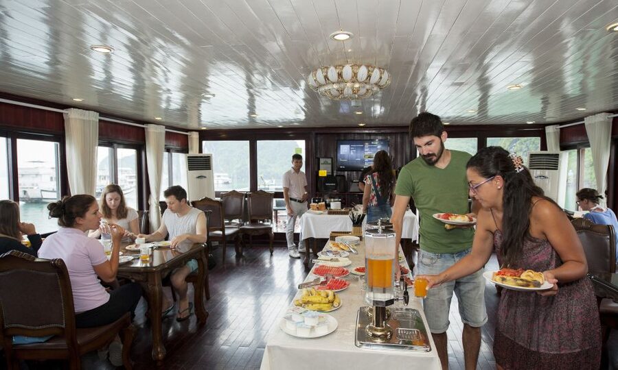 From Hanoi: Halong Explorer 3-Day Deluxe Cruise - Food, cabins, and the crew