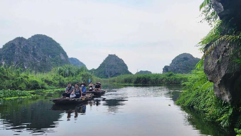 From Hanoi: Hoa Lu/Bai Dinh-Tam Coc/Trang An-Mua Cave Tours - Hoa Lu: Vietnam’s 10th-century capital