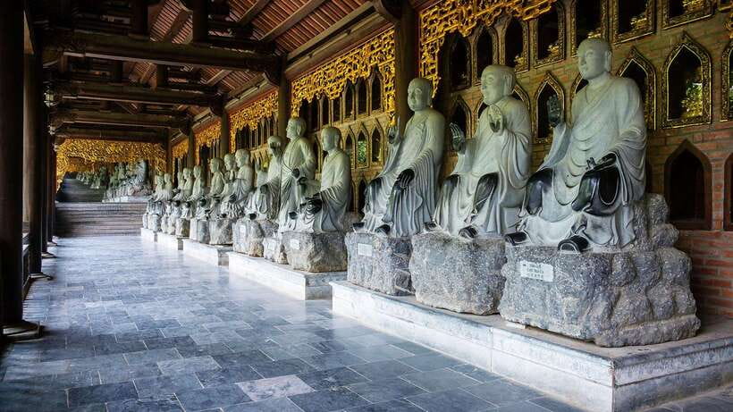 From Hanoi: Hoa Lu/Bai Dinh-Tam Coc/Trang An-Mua Cave Tours - Bai Dinh: huge scale and modern Buddhist architecture
