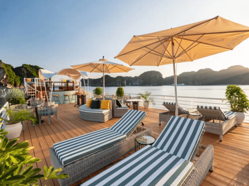 From Hanoi: Lan Ha Bay and Cat Ba Island Cruise with Lunch - The quiet return and small sunset party