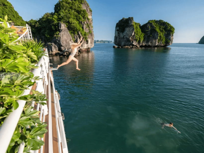 From Hanoi: Lan Ha Bay and Cat Ba Island Cruise with Lunch - Cai Beo fishing village and the first bay views