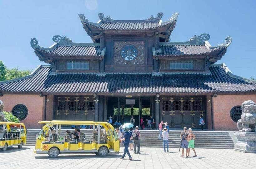 From Hanoi: Ninh Binh, Bai Dinh, Trang An and Mua Cave Trip - Bai Dinh Pagoda and its enormous religious art