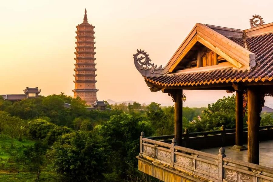 From Hanoi: Trang An Eco-tourism -Bai Dinh pagoda & Mua Cave - Why this Ninh Binh day trip works