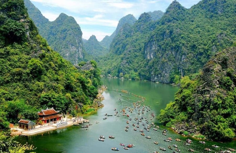 From Hanoi: Trang An eco-tourism - Hoa Lu ancient & Mua Cave - Hoa Lu and the beginning of Vietnam’s imperial story