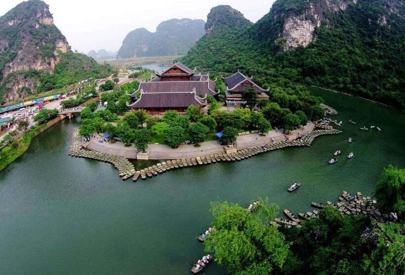 From Hanoi: Trang An eco-tourism - Hoa Lu ancient & Mua Cave - Leaving Hanoi in the morning