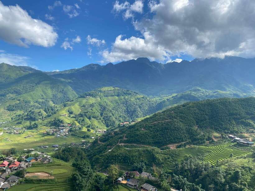 From Hanoi: Trek and Stay: 3-Day Sapa Highlands Adventure - Day two: the best stretch from Y Linh Ho to Ta Van