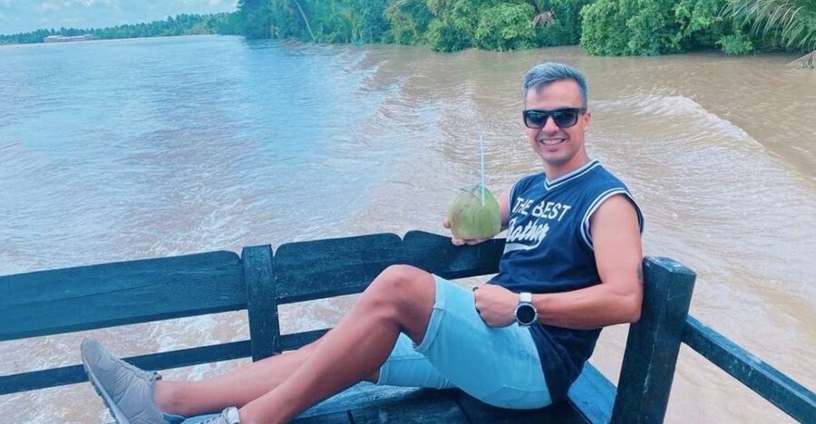 From Ho Chi Minh City: Mekong Delta VIP Tour by Limousine - The motorboat ride leads to Coconut Island