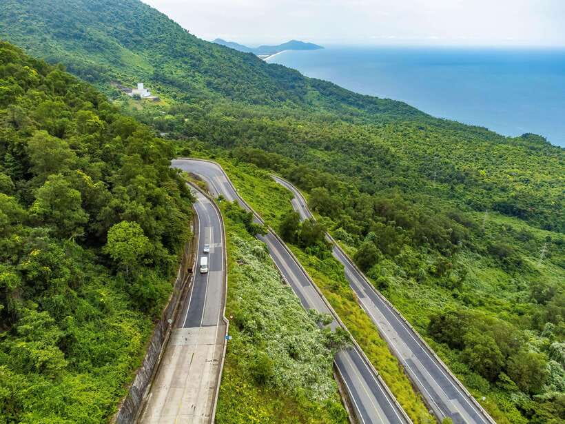 From Hue: Hoi An Bus Transfer with 4 Sightseeing Stops - Thanh Toan Bridge and a fast look at rural Hue
