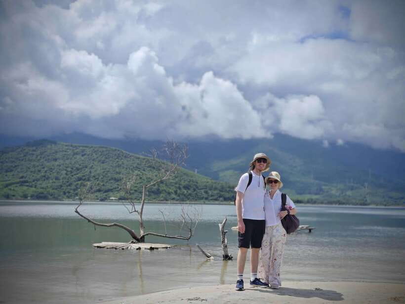 From Hue: Hoi An Bus Transfer with 4 Sightseeing Stops - Comfort, snacks, and the practical tradeoffs