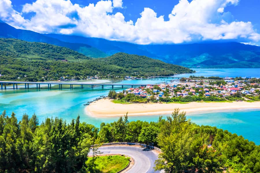From Hue: Hoi An Guided Bus Tour with 4 Scenic Stops - Should you book this Hue to Hoi An tour?