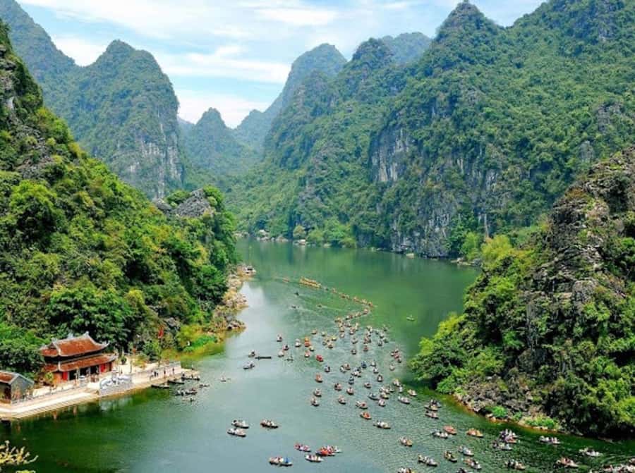 From Ninh Binh : Bai Dinh, Hoa Lu, Trang An, Mua Cave Tour - Lunch and the real cost of the day