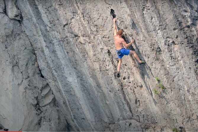 Full day deep water soloing - Kayaking in Cat Ba - Ha Long Bay. - Cruising through Lan Ha Bay