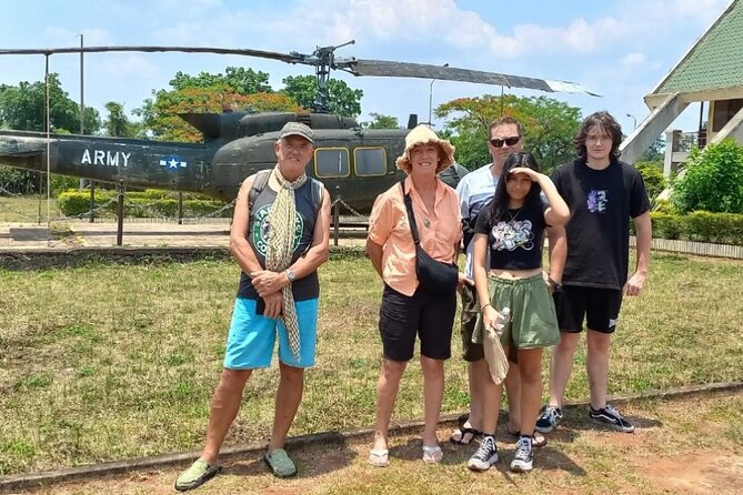 Full-Day DMZ Tour: 17th Parallel, Vinh Moc Tunnel & Khe Sanh Base - Vinh Moc Tunnel: 90 minutes underground
