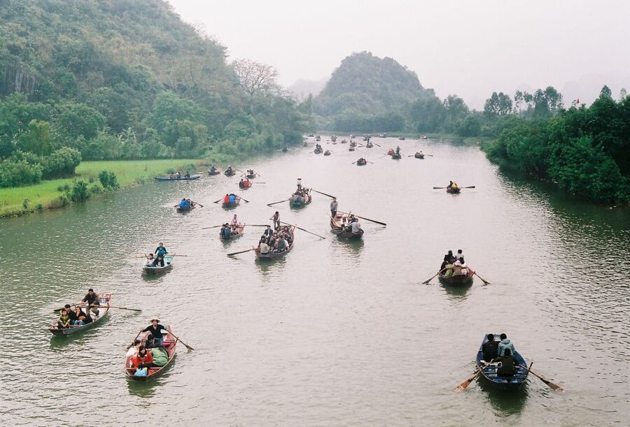 Full-Day Perfume Pagoda Private or Small-Group Tour - The one-hour rowboat on Yen Stream