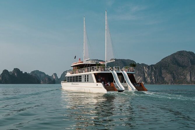 Full Day Tour Halong Bay on Premium Cruise Starting from Hanoi - Titop Island and the problem with 15 minutes