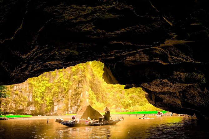 Full-Day Tour Hoa Lu, Tam Coc Boat Trip and Mua Cave - Returning to Hanoi after a full day