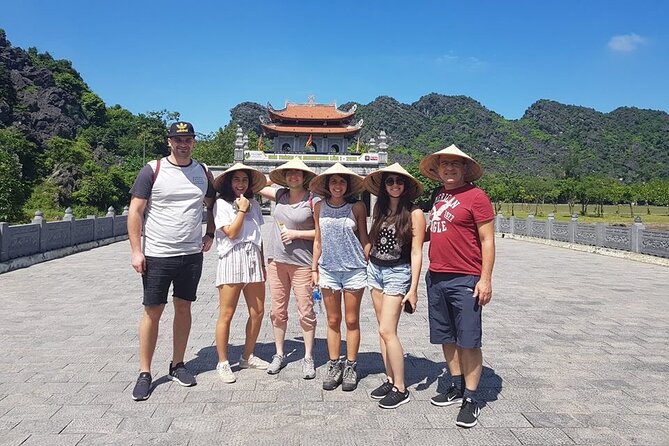 Full-Day Tour Hoa Lu, Tam Coc Boat Trip and Mua Cave - Hoa Lu and the early dynasties of Vietnam
