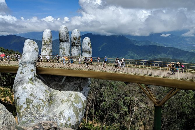 Golden Bridge & Ba Na Hills 1 Day including buffets lunch & 2 ways Cable Car - The cable car turns the trip into an attraction