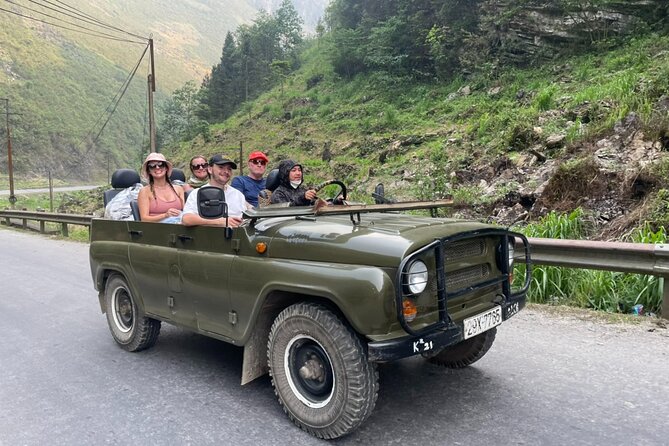 Ha Giang Army open Air Jeep 3 Days 2 Night Tour - Day one, from Ha Giang to Quan Ba and Dong Van
