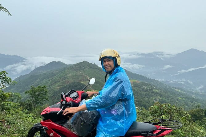 Ha Giang Loop 3 or 4 days Motorcycle with Easy Riders - Day 1: Quan Ba Heaven Gate and the road to Dong Van